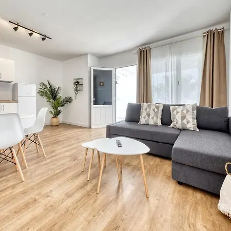 Ocean Front Oasis Ferienhaus Puerto del Carmen (Lanzarote)